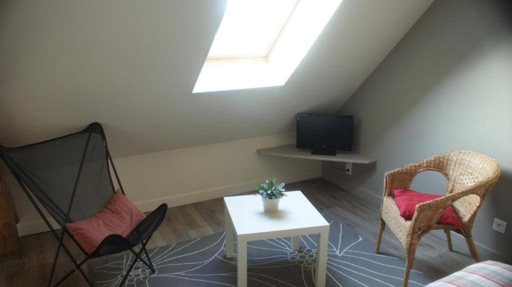 La Maison D'A Cote Bed & Breakfast Alencon Ruang foto